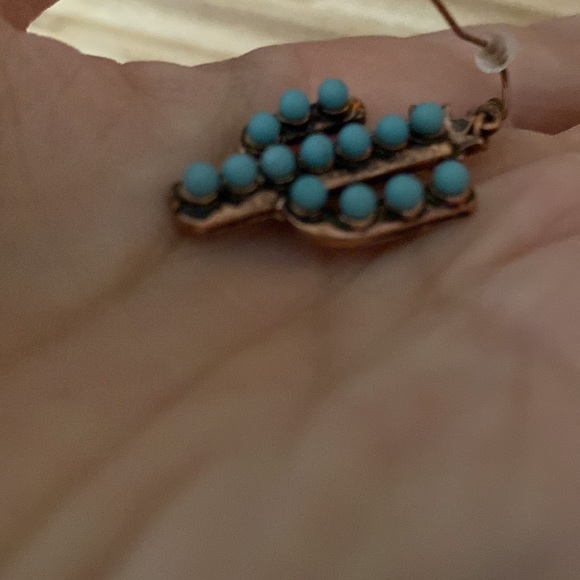 NWOT fun cactus shaped turquoise & copper colored Southwestern earrings - Picture 4 of 7